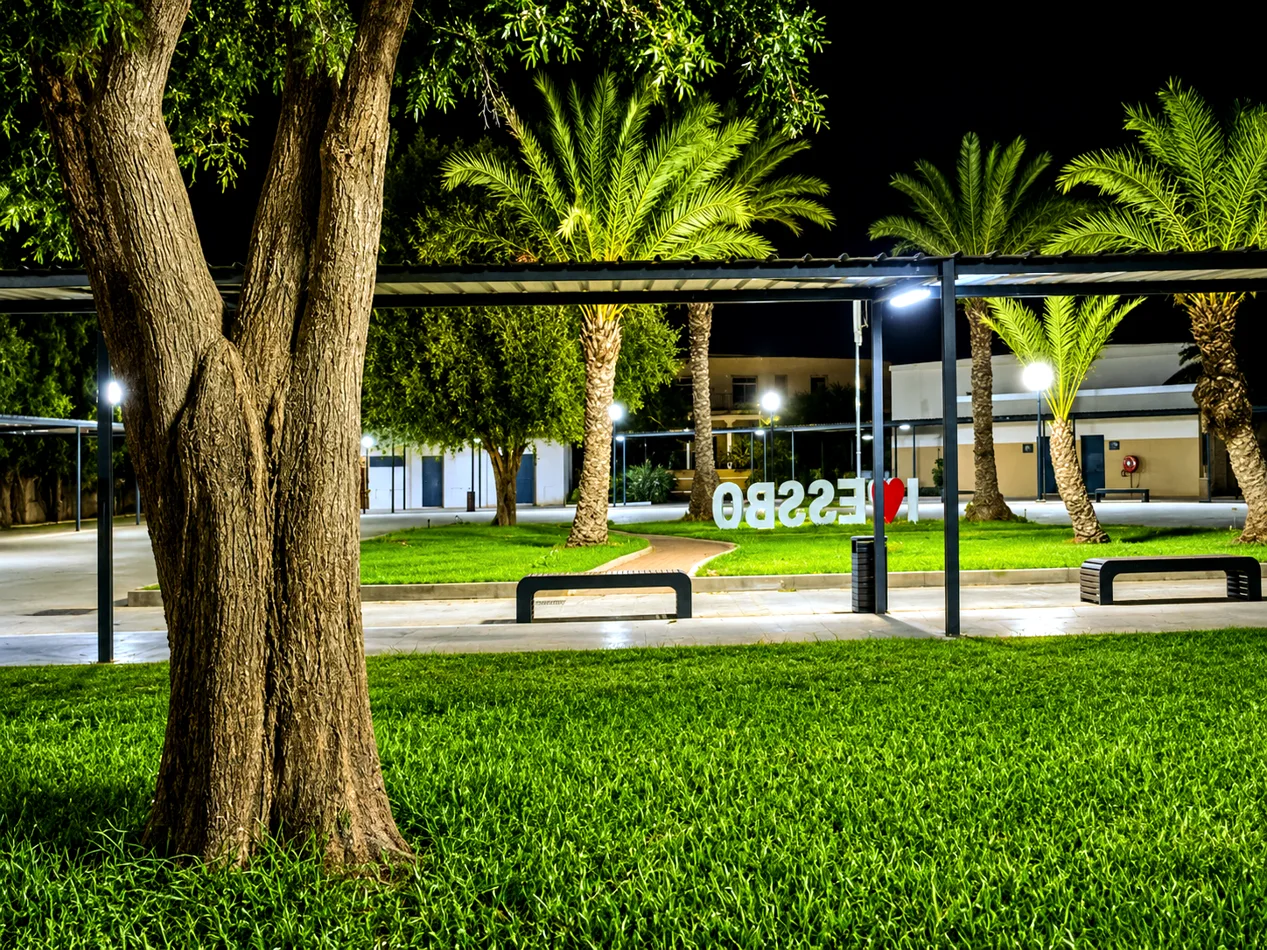 Jardin et espace de rencontre sur le campus